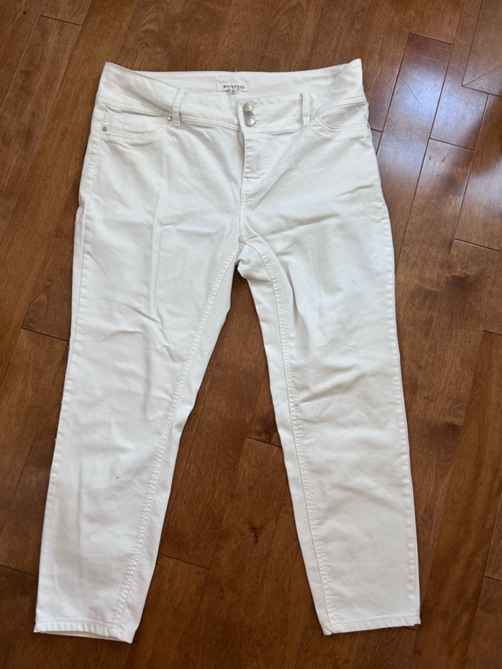 White Women's Stretch skinny Jeans - Republic of Clothing Workshop